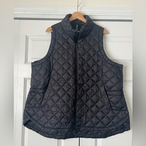 Athleta Women's Black Quilted Vest (2X)